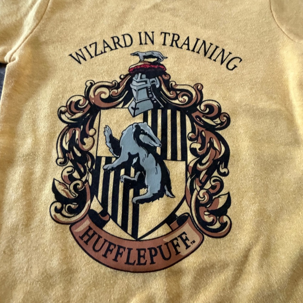 Harry Potter Hufflepuff Baby Onesie 12M Wizard in Training Bodysuit Yellow - Picture 2 of 5